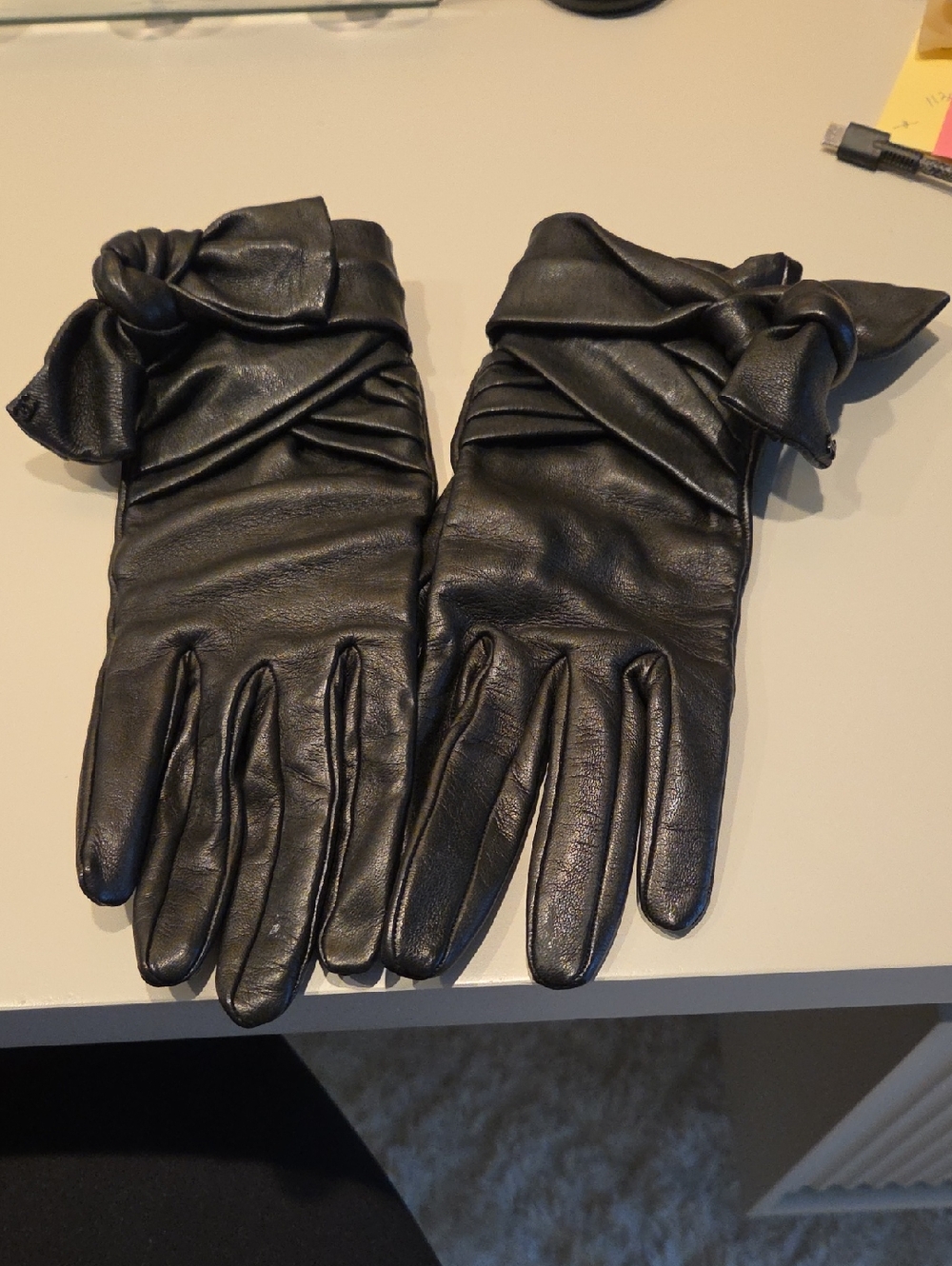 Chanel Classic Black Bow Leather Gloves - Women Accessories